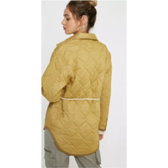 Urban Outfitters Women's sz M Lita Quilted Jacket w/ Dancing Bear on back - Picture 3 of 10